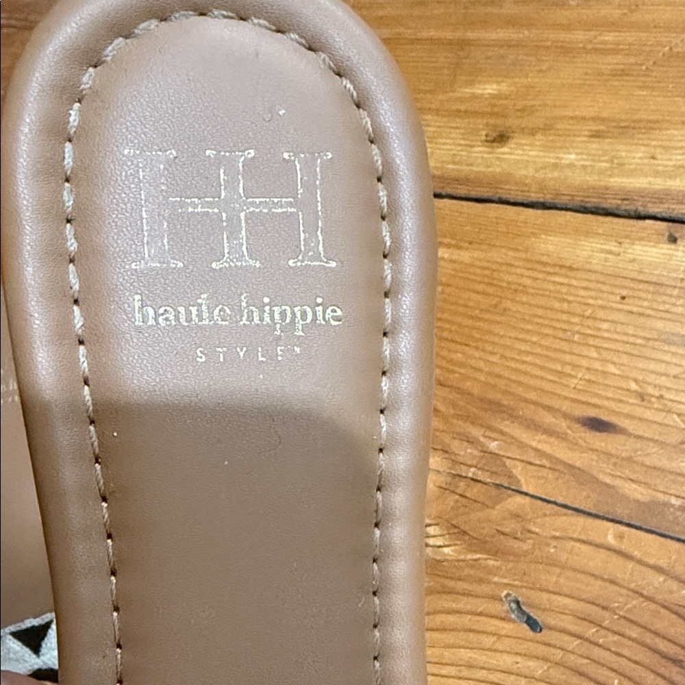 Haute Hippie Black and White Patterned Slide On Sandals Size 9 - Picture 2 of 10